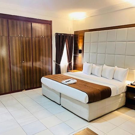 Presken Shonibare Estate Hotel Лагос Екстериор снимка
