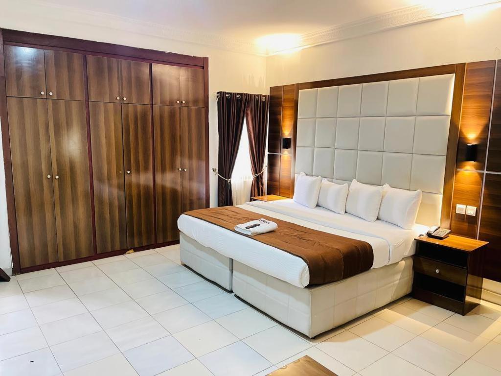 Presken Shonibare Estate Hotel Лагос Екстериор снимка